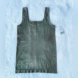 NWT Nine West Square Neck Seamless Tank Top Camisole Size L/XL Olive Drab Green